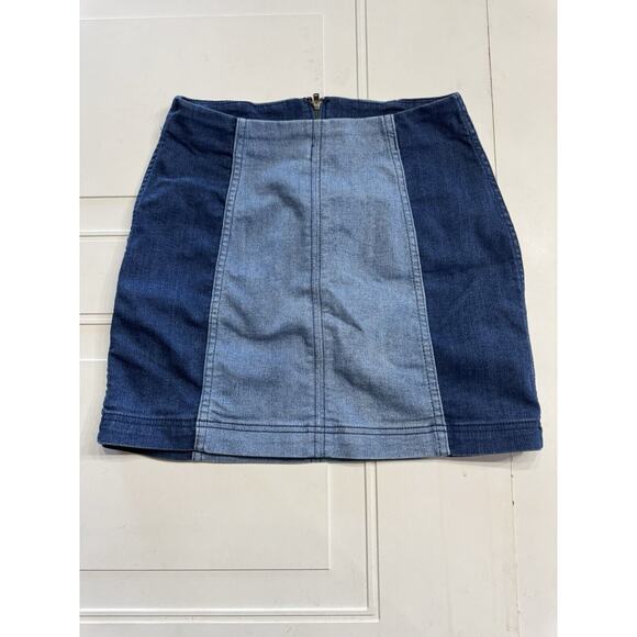 Free People Dresses & Skirts - Free People Mini Skirt Size 4 Blue Two Toned Denim